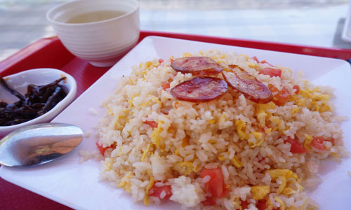 番茄酱炒饭的做法2.jpg