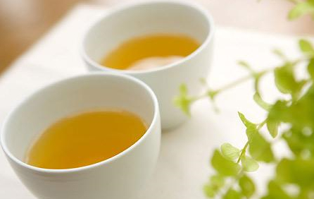 饮茶21大禁忌 方法不当能要命