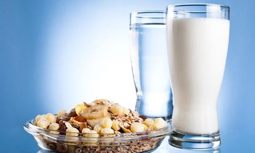营养丰富的牛奶为什么有些人喝了会有腹泻的症状？