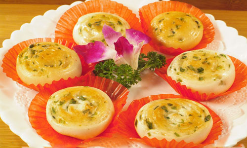 营养又美味的面点黑芝麻葱油饼.jpg