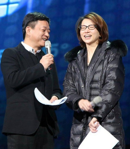 董卿朱军素颜彩排