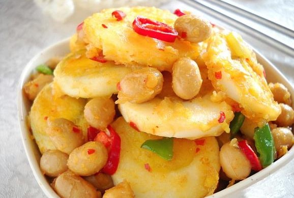 腊八豆烩金钱蛋