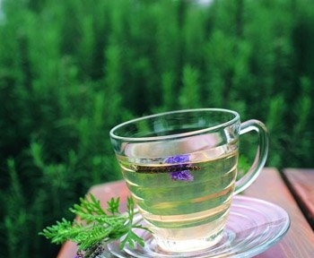 喝茶去痘痘 6款重要茶换衣清爽肌肤
