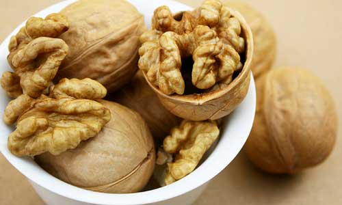 头发想要从白变黑就吃这些食物