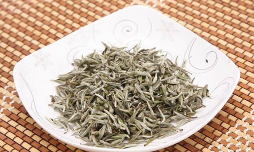 夏季喝茶就喝白茶 既能防暑还可以降温.jpg