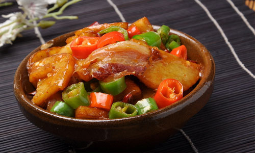 蛇肉有何功效 食用禁忌莫忽视.jpg