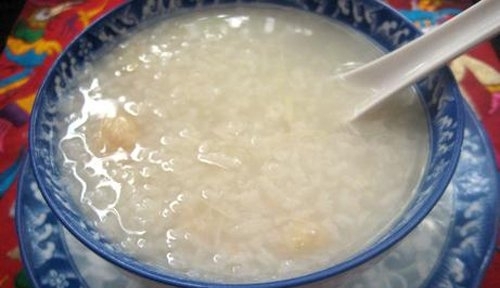 糖尿病患者最忌睡前喝牛奶