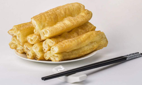 吃油条当早餐竟会中毒，教你自制健康油条