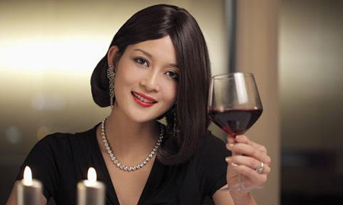 女人喝红酒好处