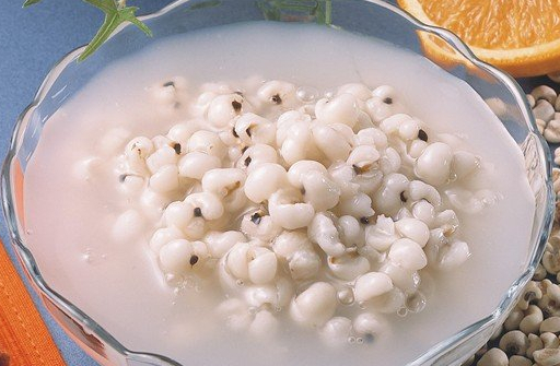 女人滋阴润燥多吃6种白色食物