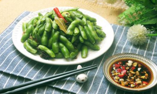 常吃天然降血脂的食物 远离“三高”