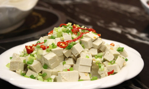 小葱伴豆腐的做法.jpg