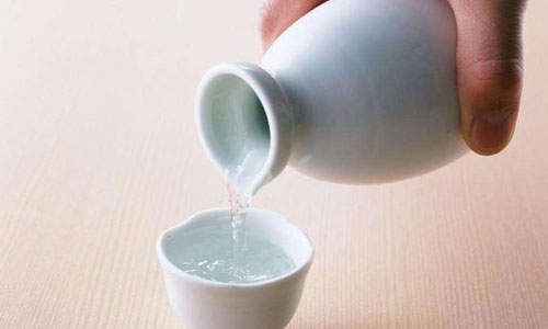 喜欢喝酒的人，身体如果出现这3个信号，别再多喝了