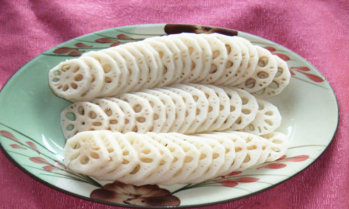 莲藕变黑能吃吗.jpg