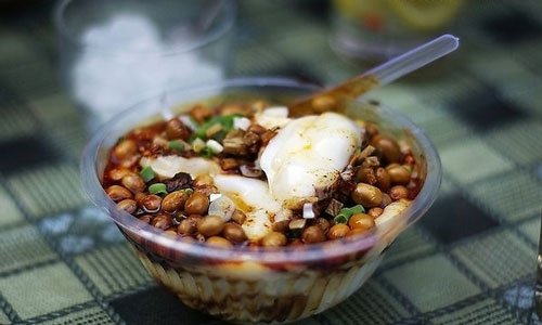 早餐吃豆腐脑好处多 但也不宜过量食用