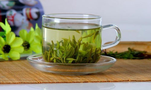 淡茶温饮最养人，四季饮茶好处多！