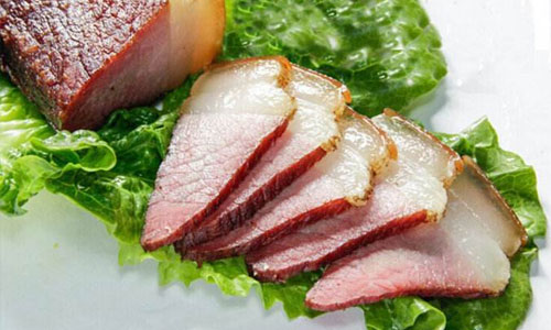 这六种食物容易引发癌症，远离这些食物