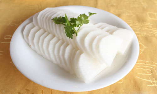 中医讲述感冒咳嗽吃什么菜好.jpg
