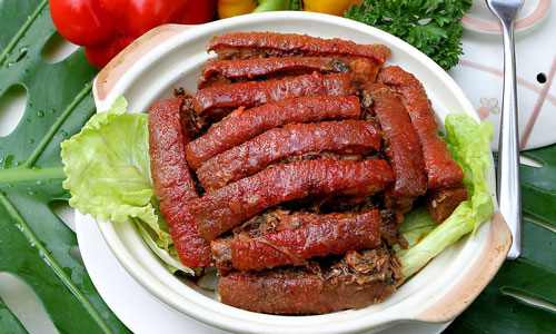 如何制作肥而不腻的梅菜扣肉.jpg