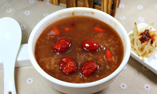容易发怒吃什么食物可安神养心？