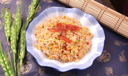 香味扑鼻的香肠炒饭做法.jpg
