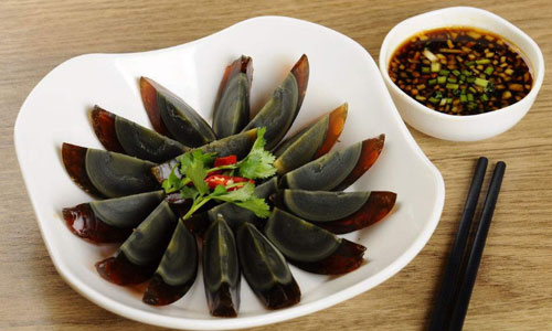 这6类食物要少吃，肝脏解毒负担太重