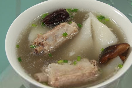 山药排骨汤的做法
