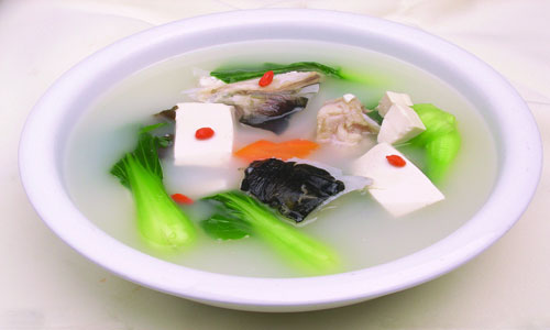 家常菜鱼头豆腐汤的做法.jpg