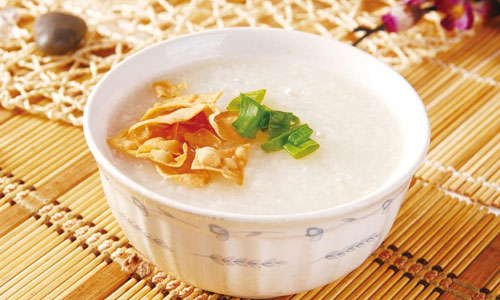 吃哪些食物可以缓解静脉曲张症状呢？