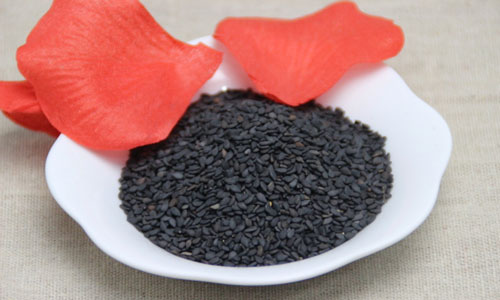 润肤就喝黑芝麻豆浆.jpg