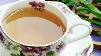 女性天天喝绿茶防胃癌还能美白