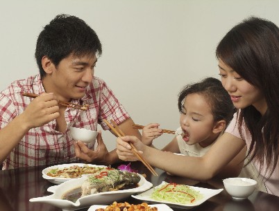 冬季养生早盐水晚蜂蜜保健康