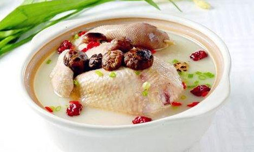 有什么食物是可以治疗热感冒的吗