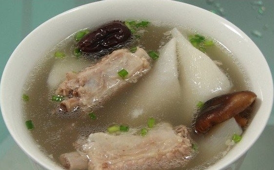 美味醋熬骨头汤 补钙赛过牛奶