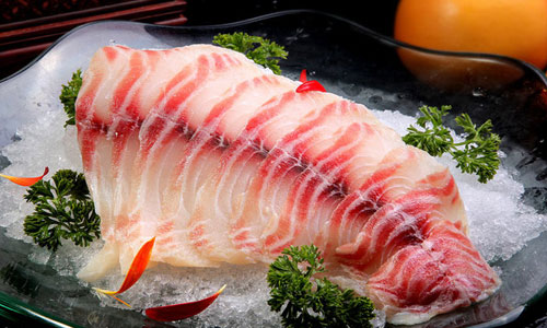 吃什么食物能促进骨骼的发育.jpg