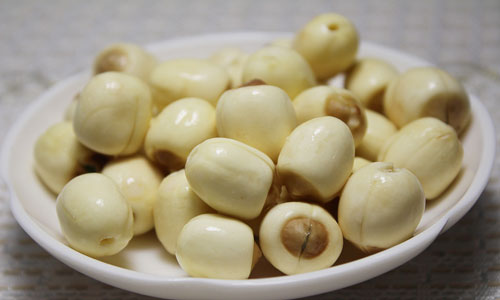 莲子的功效和作用2.jpg