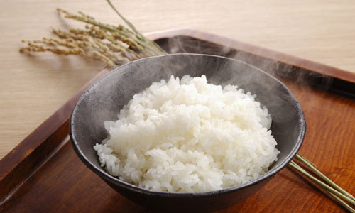 4个窍门教你蒸出喷香米饭.jpg