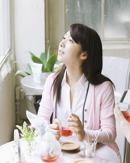 白领主食要重视 捏个饭团当早餐.jpg