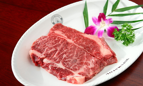 三类蔬菜不能放进微波炉.jpg