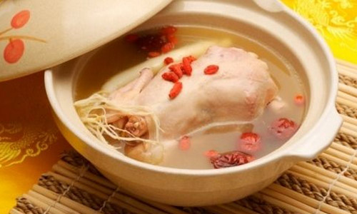 吃鸡肉有营养喝鸡汤有营养