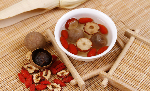 八种高效祛斑养颜食疗方