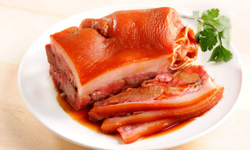 很多人喜欢吃猪头肉，猪头肉有什么好处？