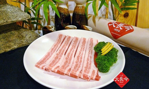 挑营养五花肉的方法.jpg