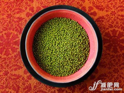 绿豆助你成黑发尤物