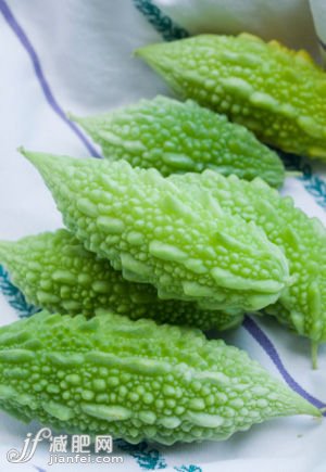 苦瓜芹菜汁
