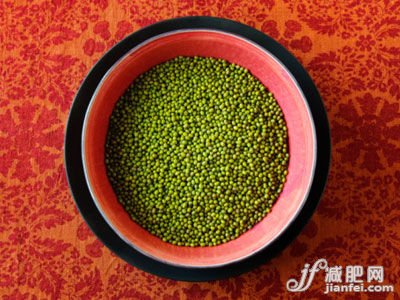 绿豆助你成黑发尤物