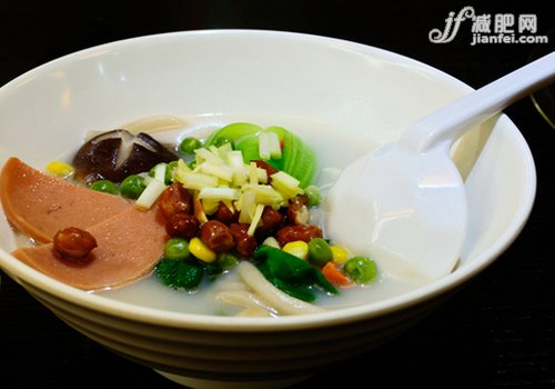 8大饮食排毒法 助你节后清脂瘦身