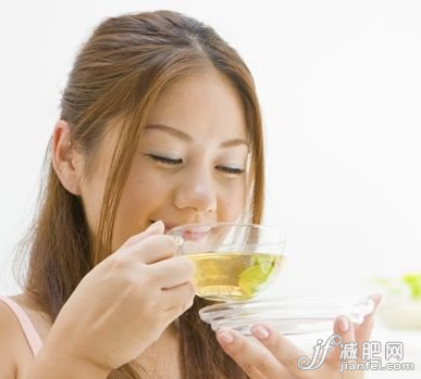 食物巧进补 轻松甩“秋膘”