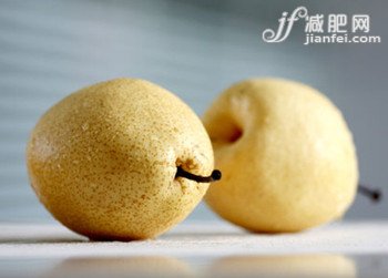 常吃梨减赘肉 热量低营养高
