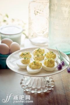 食品,广口瓶,室内,盘子,鸡蛋_129229222_Classic Deviled Eggs_创意图片_Getty Images China 食品,广口瓶,室内,盘子,鸡蛋_129229222_Classic Deviled Eggs_创意图片_Getty Images China